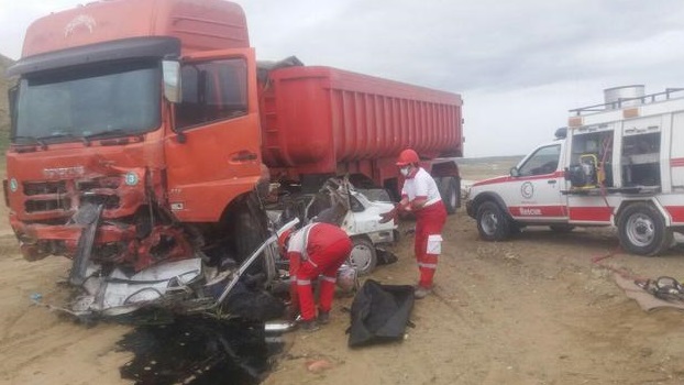 تصادف-تریلی-پراید-جاده همدان -ساوه تصادف-تریلی-پراید-جاده همدان -ساوه