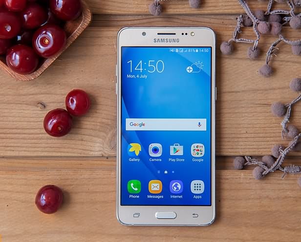  (2016) Samsung Galaxy J5