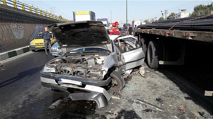 7 مصدوم در تصادف بامدادی 6 خودرو در تهران