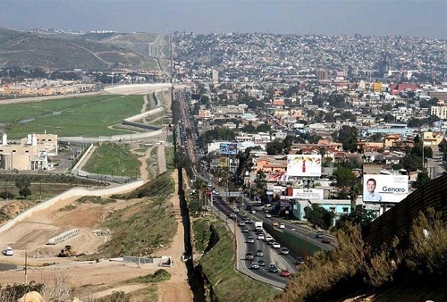 مرز بین آمریکا و مکزیک
