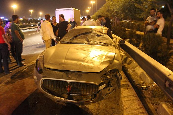 تصادف پراید و ال90 با یک خودروی میلیاردی در تهران