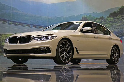BMW سری 5 جدید برای اولین‌بار در ایران رونمایی شد