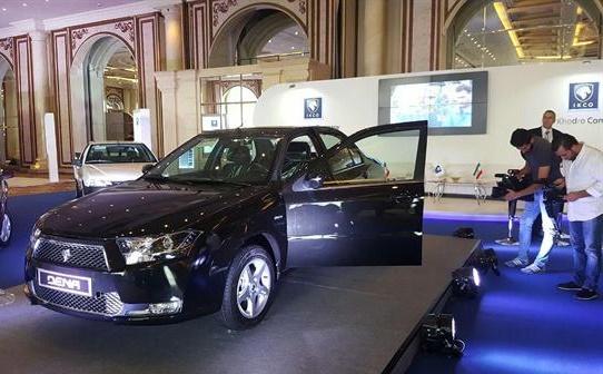 نمايش خودروهای سواری و تجاری ايران خودرو در بيروت 