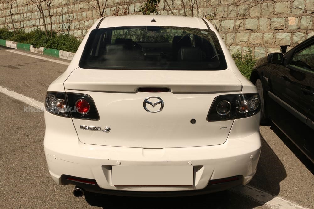 کدام دست دوم را بخریم؟ مزدا3 قدیم یا رنو مگان؟