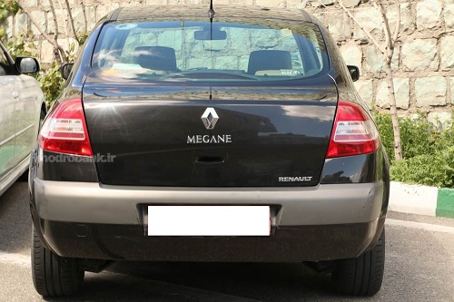 کدام دست دوم را بخریم؟ مزدا3 قدیم یا رنو مگان؟