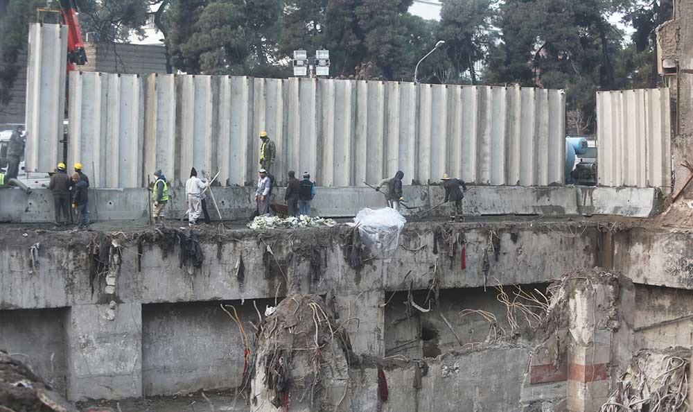 دیوارکشی اطراف پلاسکو