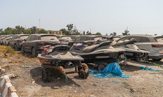 قبرستان خودروهای لوکس در گمرک بندرعباس