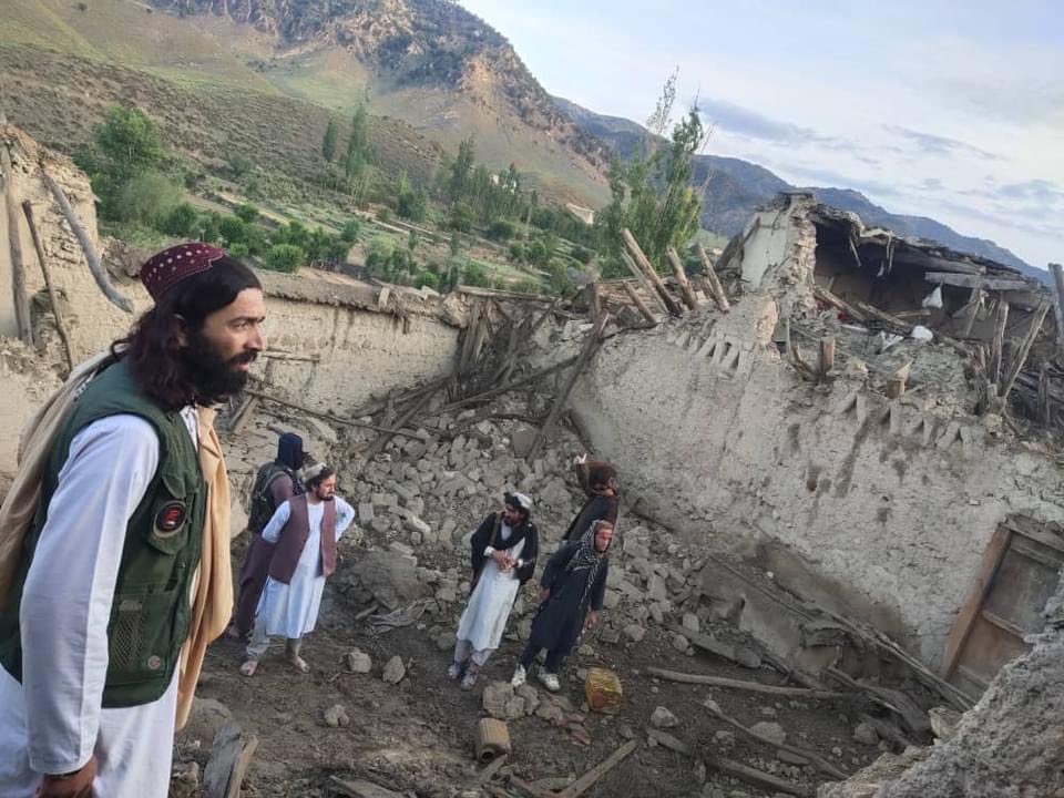 زلزله در افغانستان دست‌کم ۱۵۵ کشته برجای گذاشت 