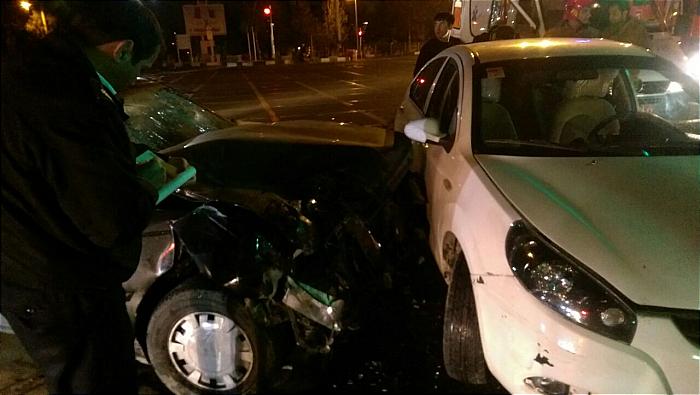 برخورد شدید 2 دستگاه خودرو سواری در جنوب تهران