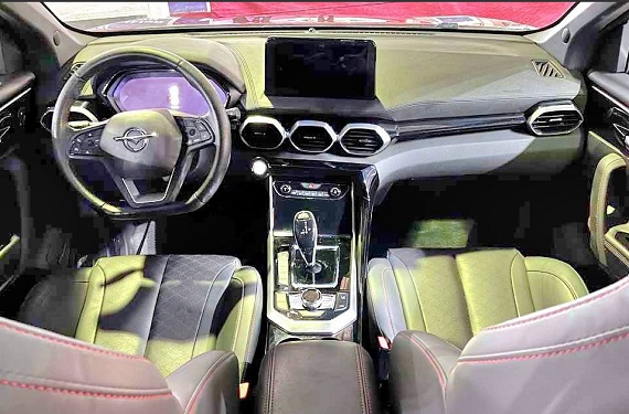 هایما 8S در نمایشگاه خودرو مشهد